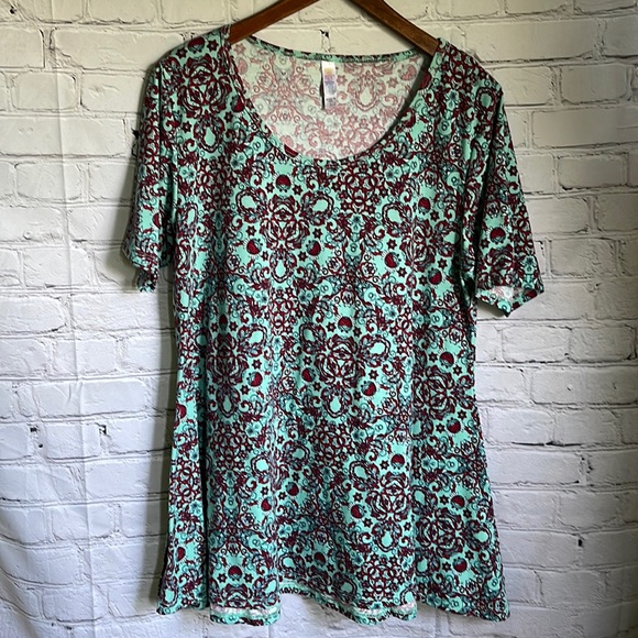 LuLaRoe Blue & Red Baroque Pattern Short Sleeve Tunic Tee Size L - Picture 1 of 4